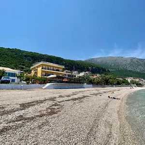 Riviera , Πόρος Ελλάδα